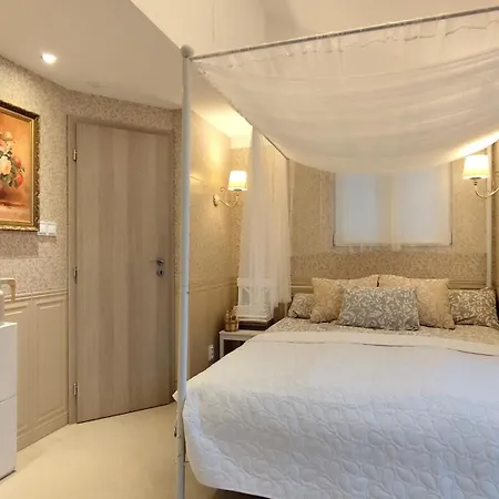 Apartment U Obory Nechanice (Prague-East)